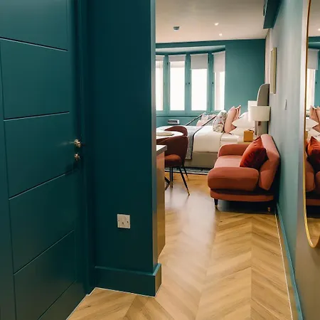Athena Ls1 Free Secure Parking! Appartement *