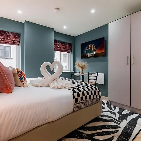 Athena Ls1 Free Secure Parking! Apartment *