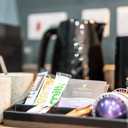 Athena Ls1 Free Secure Parking! Apartment Leeds (West Yorkshire)