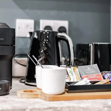 Athena Ls1 Free Secure Parking! * Лидс