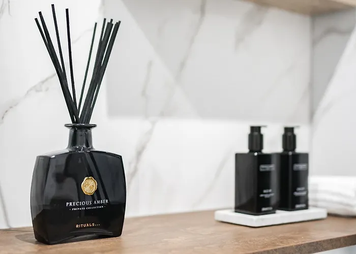 Athena Ls1 Free Secure Parking! * Leeds (West Yorkshire)