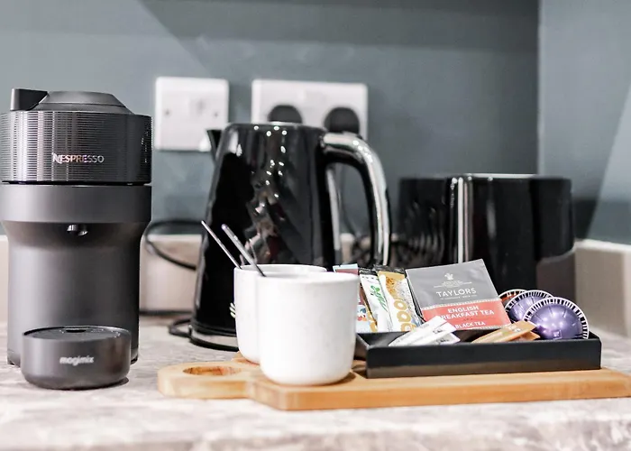 Athena Ls1 Free Secure Parking! * Leeds (West Yorkshire)