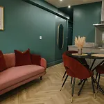Athena Ls1 Free Secure Parking! Apartman *