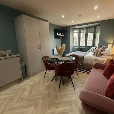 Apartment Athena Ls1 Free Secure Parking!